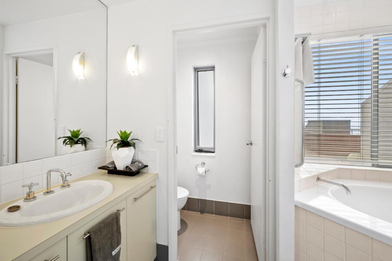 Lorne Beachfront Accommodation Екстериор снимка